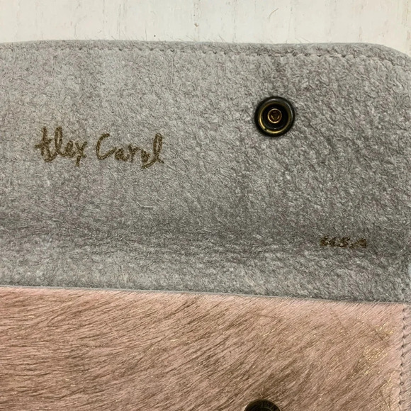 NWOT‎ Alex Carol Leather Cowhide Clutch with keychain Snap Closure - Picture 6 of 8